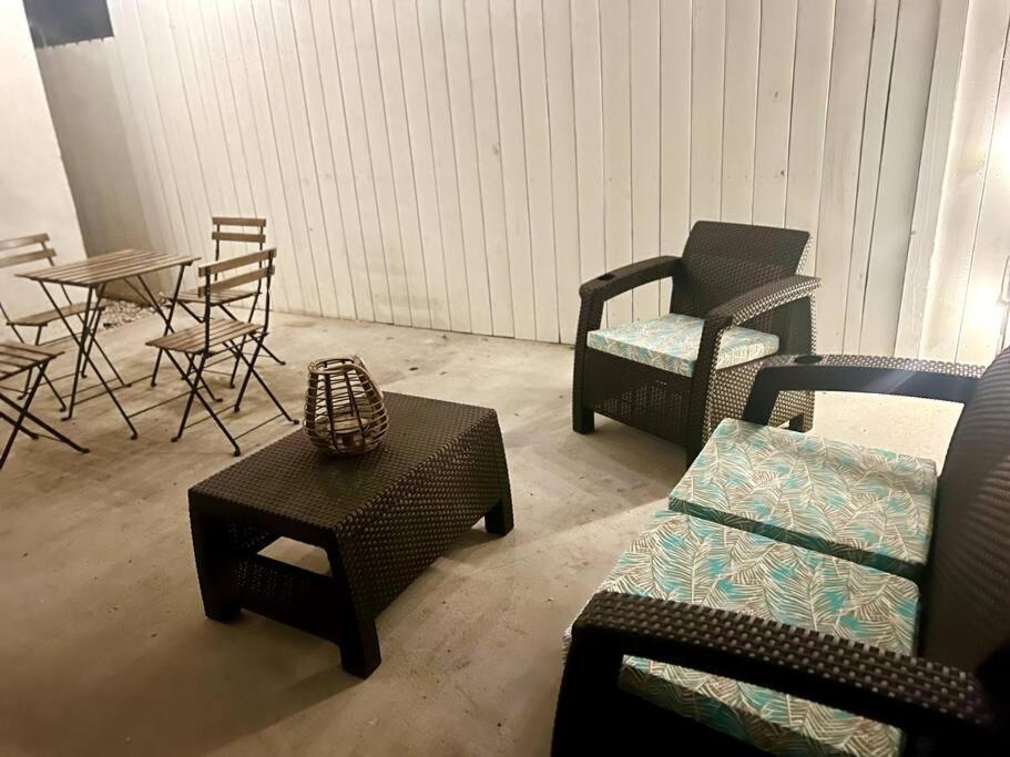 Intimate Casita Mia Minutes Away From Airport, Calle 8, Brickell, Coral Gables, The Beach And More! Майами Экстерьер фото