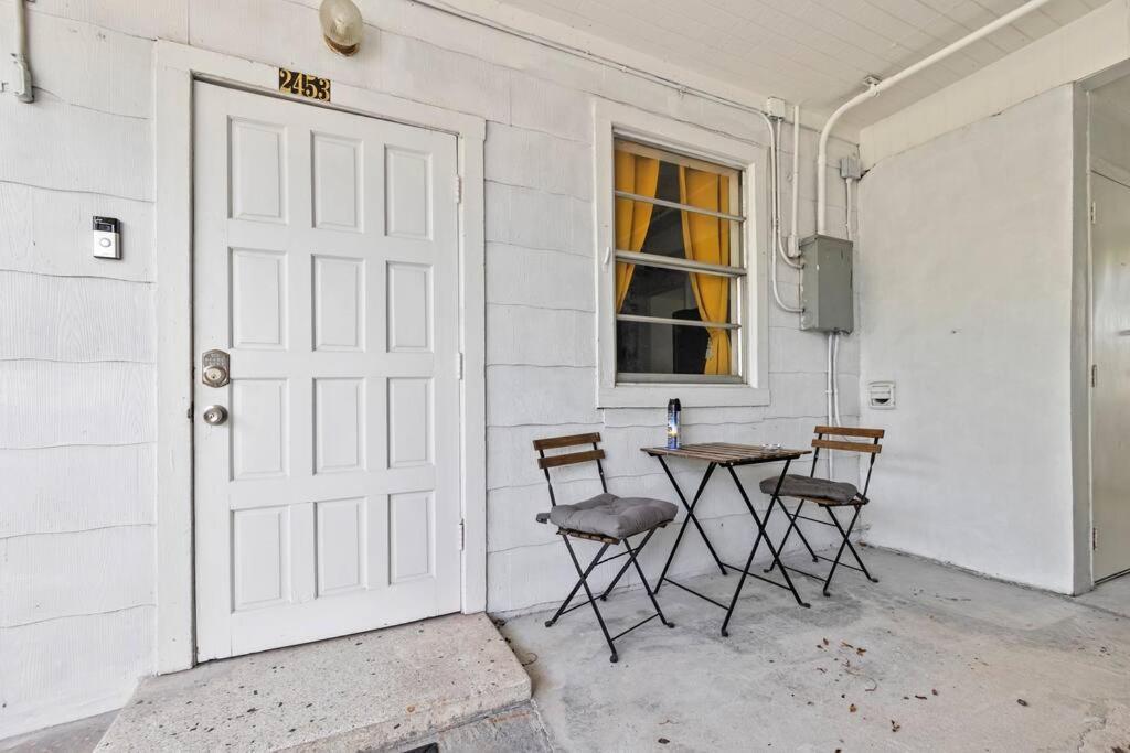 Intimate Casita Mia Minutes Away From Airport, Calle 8, Brickell, Coral Gables, The Beach And More! Майами Экстерьер фото